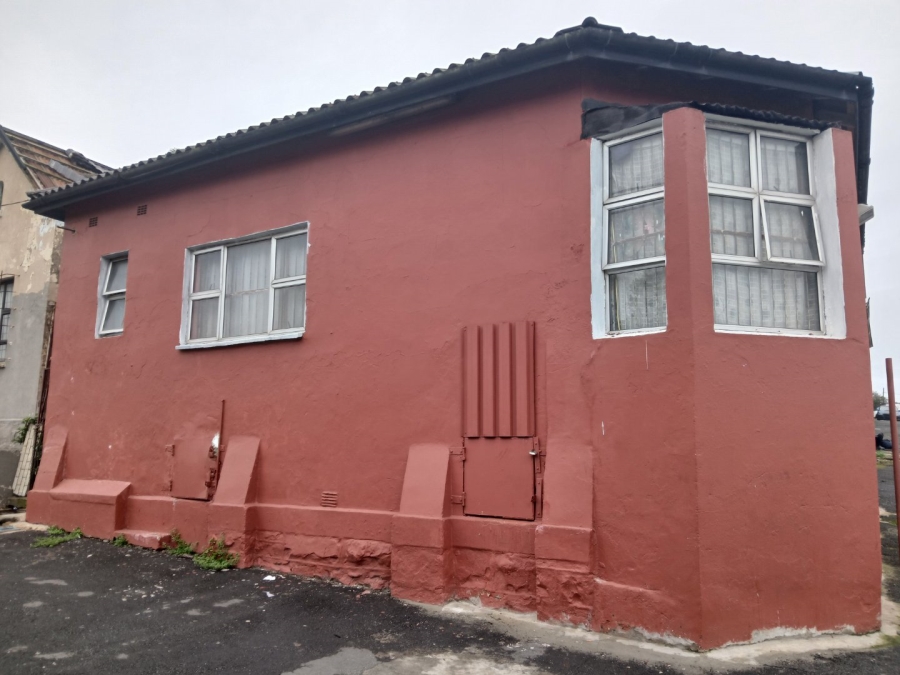  Bedroom Property for Sale in Quigney Eastern Cape